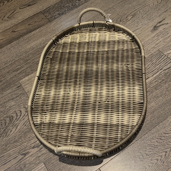 Elegant Woven Ratan Oval Tray with handles in grey - Picture 4 of 12